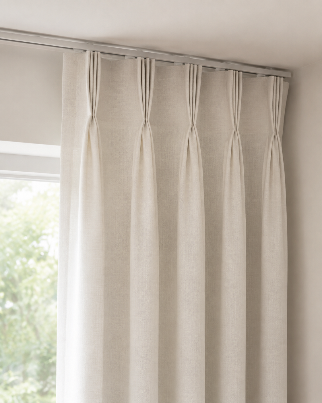 Pinch pleat curtain heading